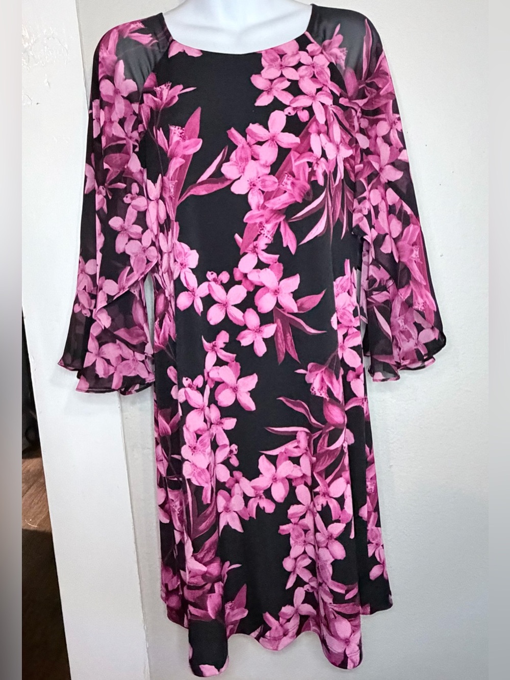 Connected Apparel black Pink Floral Cape Sheer Sleeve Dress Size 10P